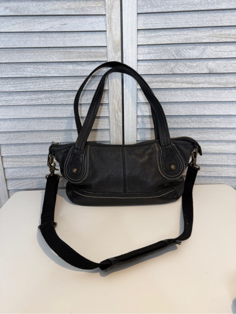 The Sak Iris Black Peebled Leather Purse
